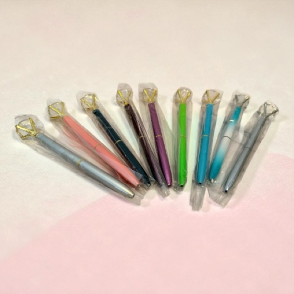 💎 Full Set of 8 Diamond-Top Pens – Luxury Crystal Ballpoint Gift Set
